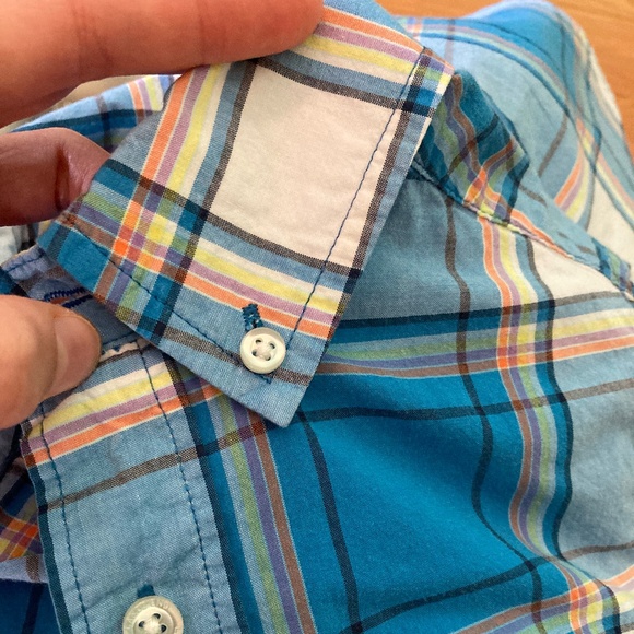 Boys size 8 Lands’ End blue plaid short sleeved button down shirt - Picture 4 of 6